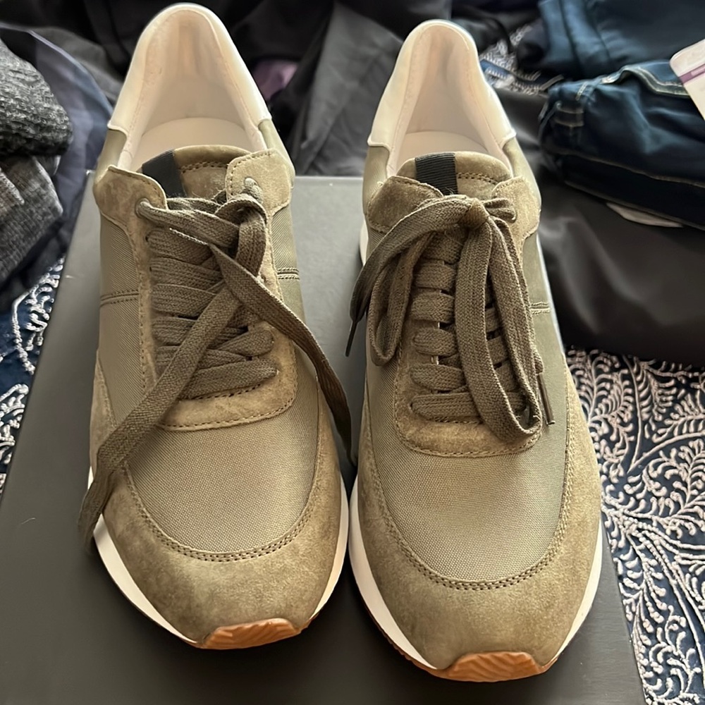 Banana Republic Sneakers